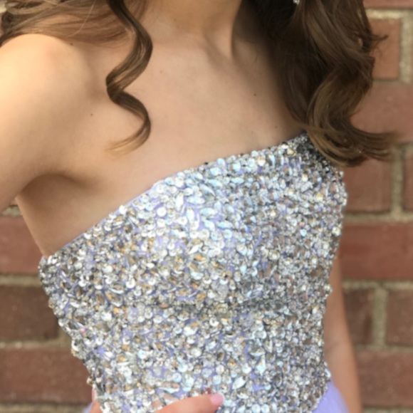 Semi formal dress - Picture 4 of 5